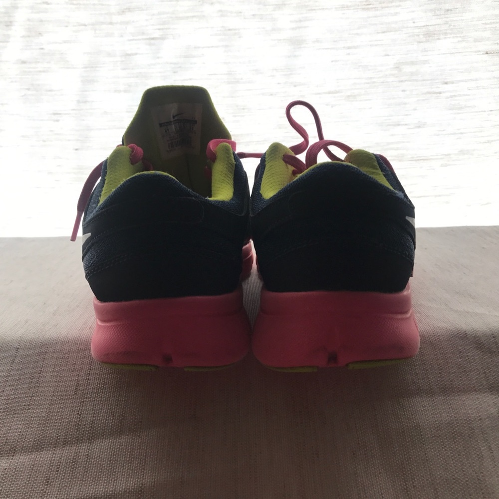 Ladies Nike Running Shoes - Picture 3 of 4
